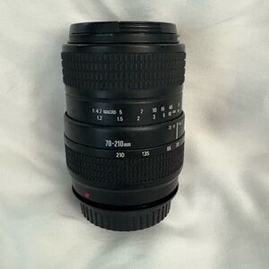 Quantaray 70-210mm Zoom Lens 55mm for 35mm Film Camera